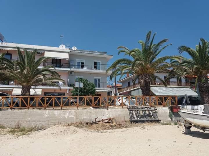Zefis Appartment Ouranoupoli Buitenkant foto