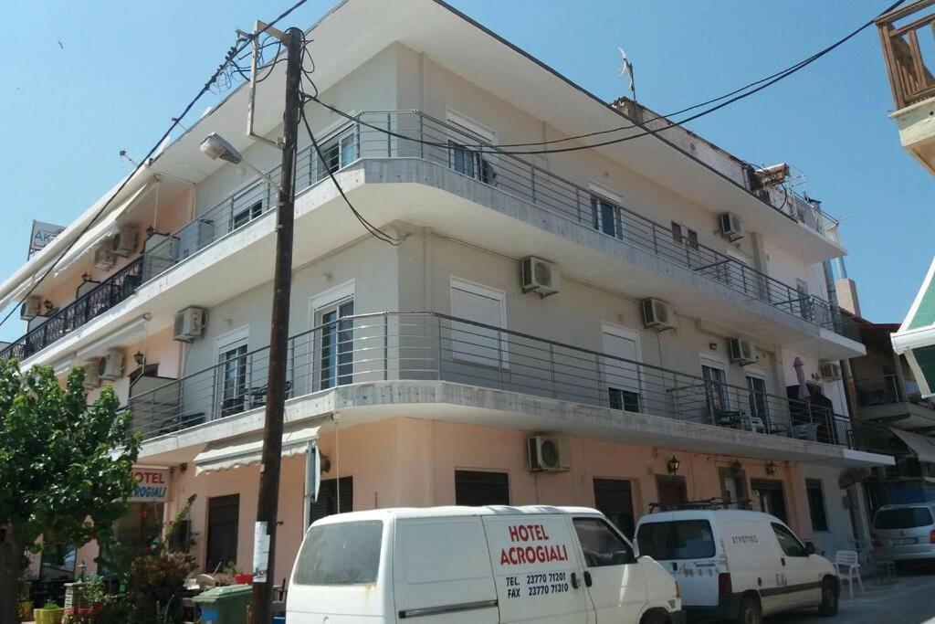 Zefis Appartment Ouranoupoli Buitenkant foto