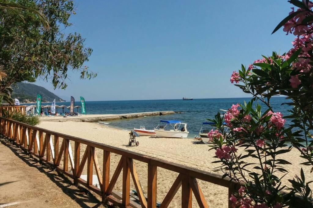 Zefis Appartment Ouranoupoli Buitenkant foto